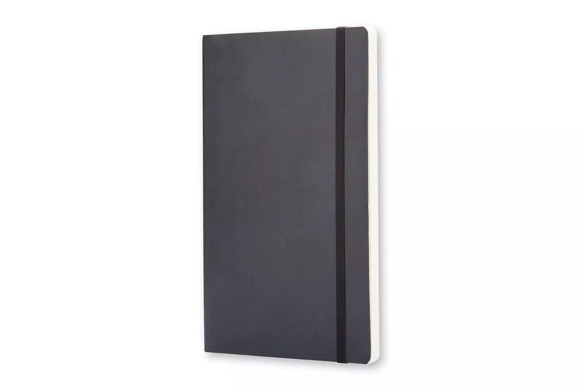 Een Moleskine Plain Softcover Notebook Large Black koop je bij Moleskine.nl